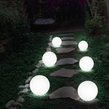 AuraKleur tuinbol LED-verlichting – 16 kleuren – Draadloos, weerbestendig en sfeervol voor tuin, terras en feest