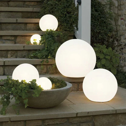 AuraKleur tuinbol LED-verlichting – 16 kleuren – Draadloos, weerbestendig en sfeervol voor tuin, terras en feest