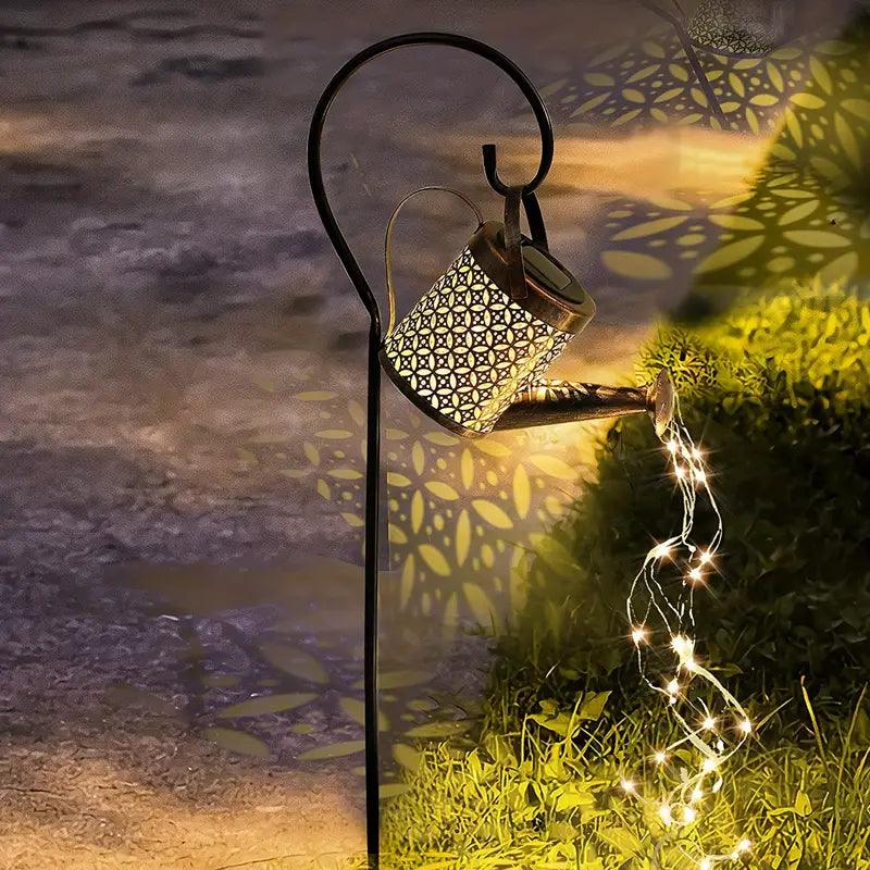 SolarSprinkle™ | Draadloze gieter lantaarn met waterstraal effect