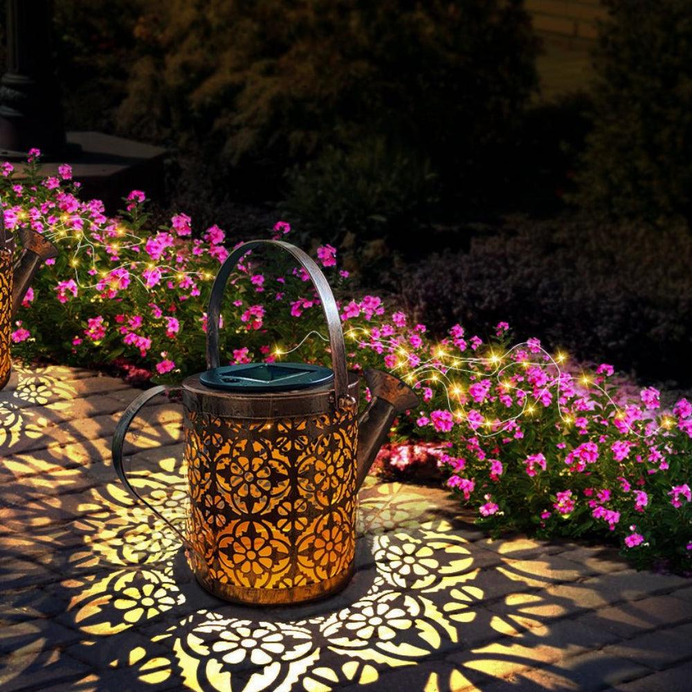 SolarSprinkle™ | Draadloze gieter lantaarn met waterstraal effect