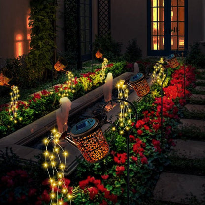 SolarSprinkle™ | Draadloze gieter lantaarn met waterstraal effect