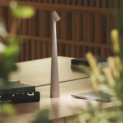 Zuri | minimalistische LED tafellamp