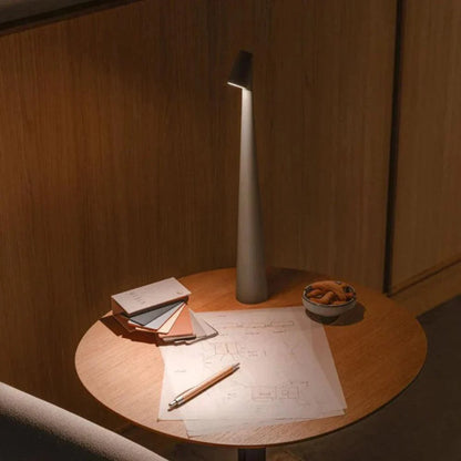 Zuri | minimalistische LED tafellamp